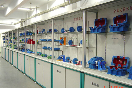 金屬切削陳列柜