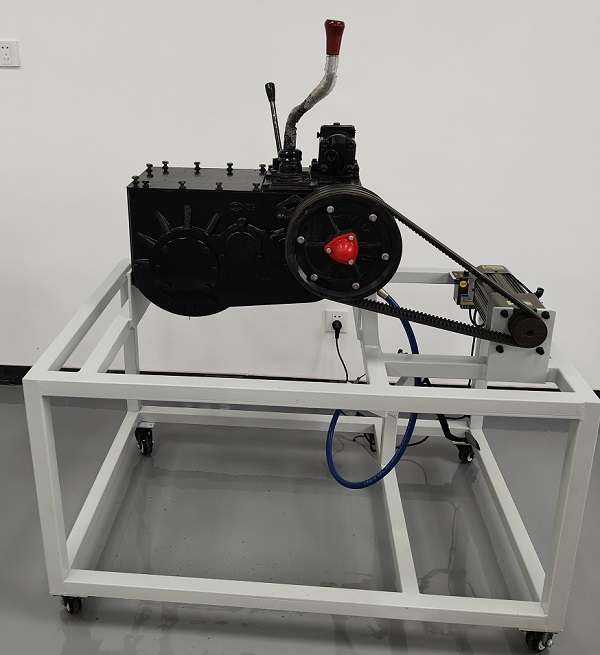 拖拉機(jī)手動(dòng)變速箱